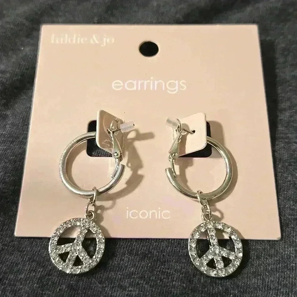 Hildie & Jo Jewelry - New Hildie & Jo Silver Sparkling Peace Sign Earrings